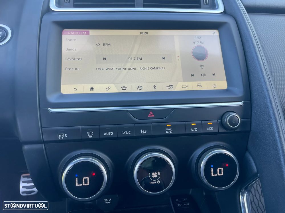 Jaguar E-Pace 2.0 i4D R-Dynamic SE - 18