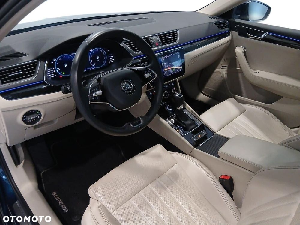 Skoda Superb 2.0 TSI DSG L&K - 16