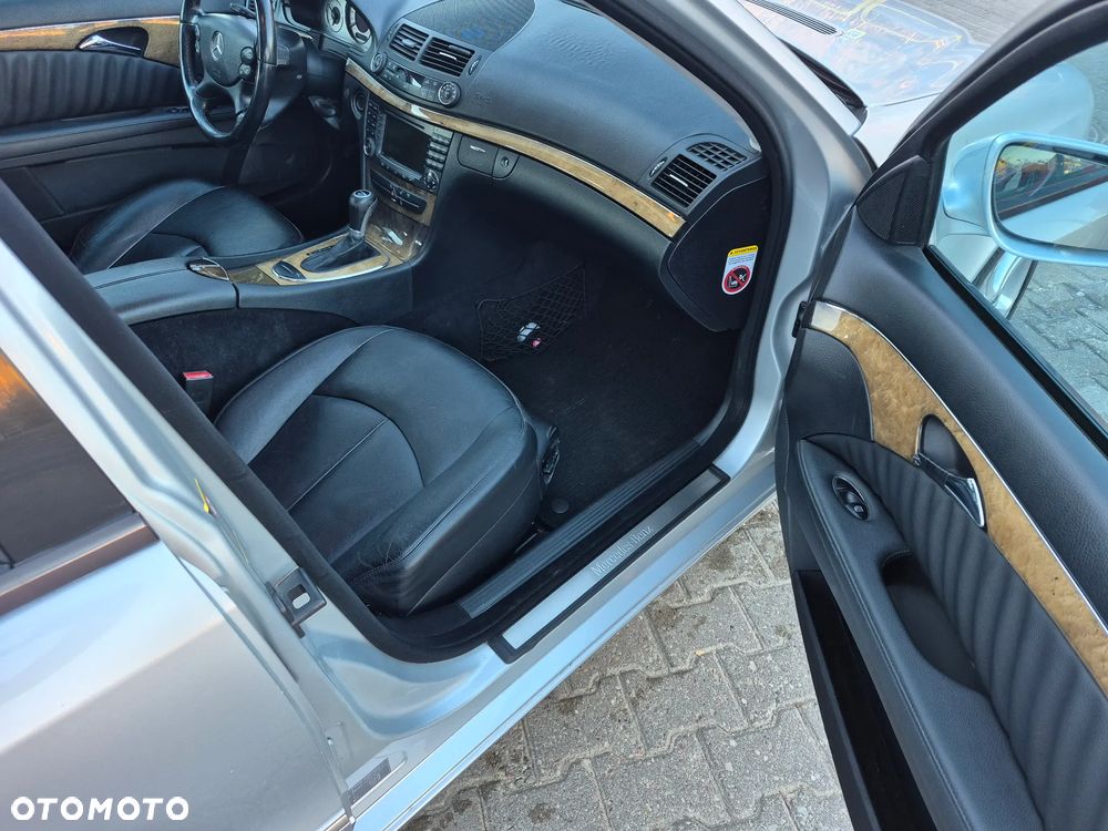 Mercedes-Benz Klasa E 320 CDI 7G-TRONIC Avantgarde - 16