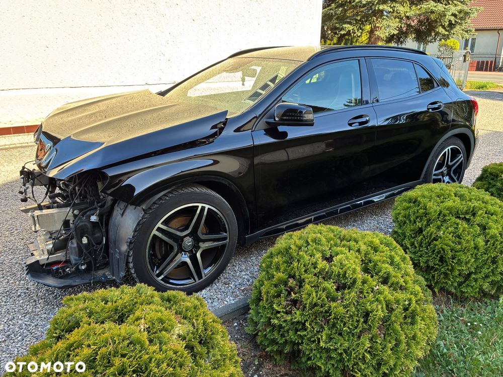 Mercedes-Benz GLA 220 d 4Matic 7G-DCT AMG Line - 9