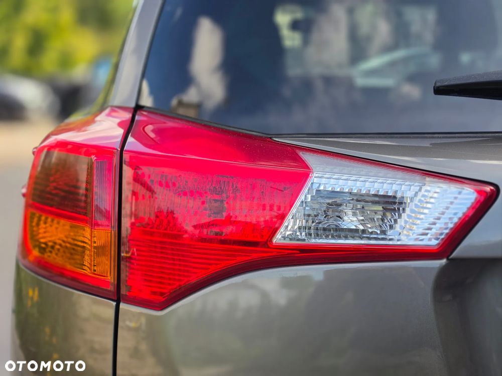 Toyota RAV4 - 9