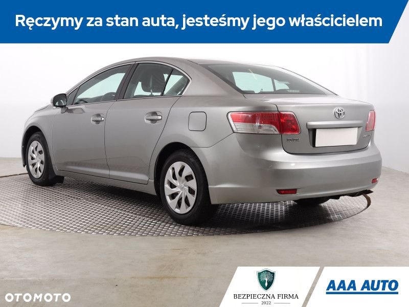 Toyota Avensis - 5