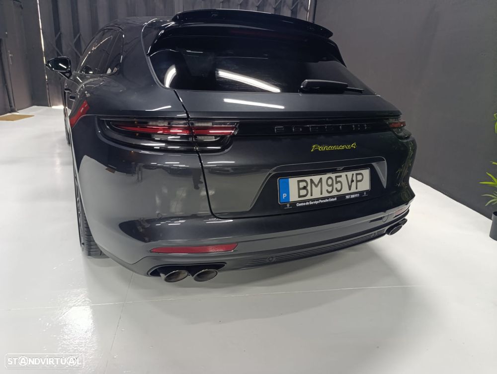 Porsche Panamera Sport Turismo - 16