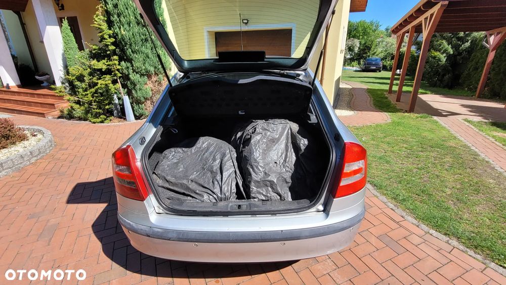 Skoda Octavia 1.6 FSI Elegance - 10