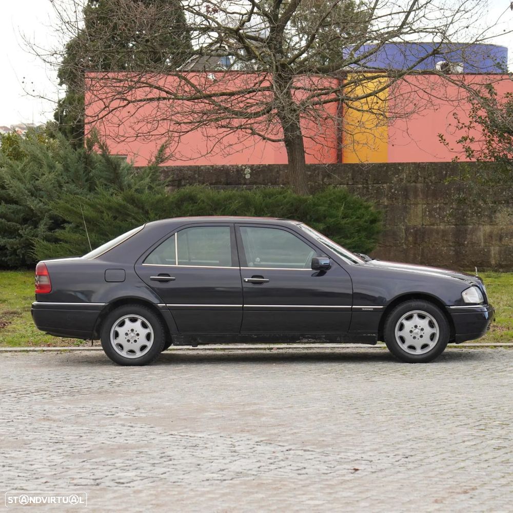 Mercedes-Benz C 200 D Elegance - 4