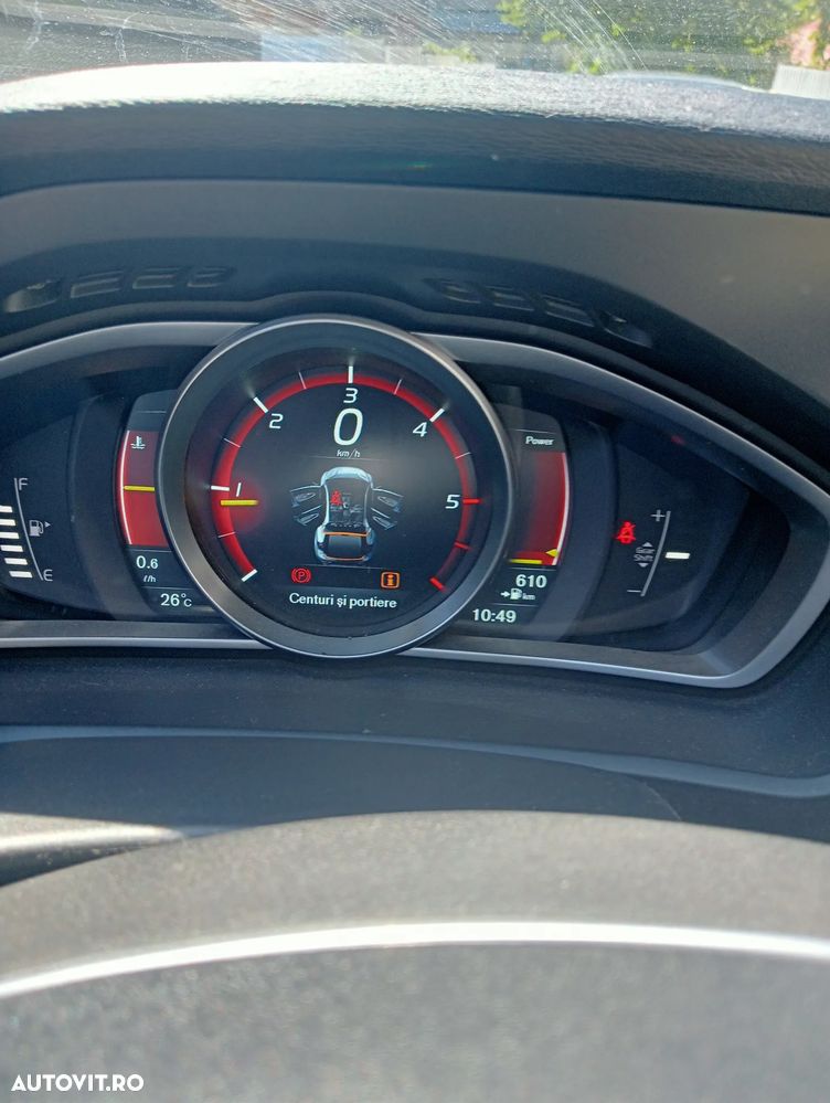 Volvo V40 D2 Momentum - 11