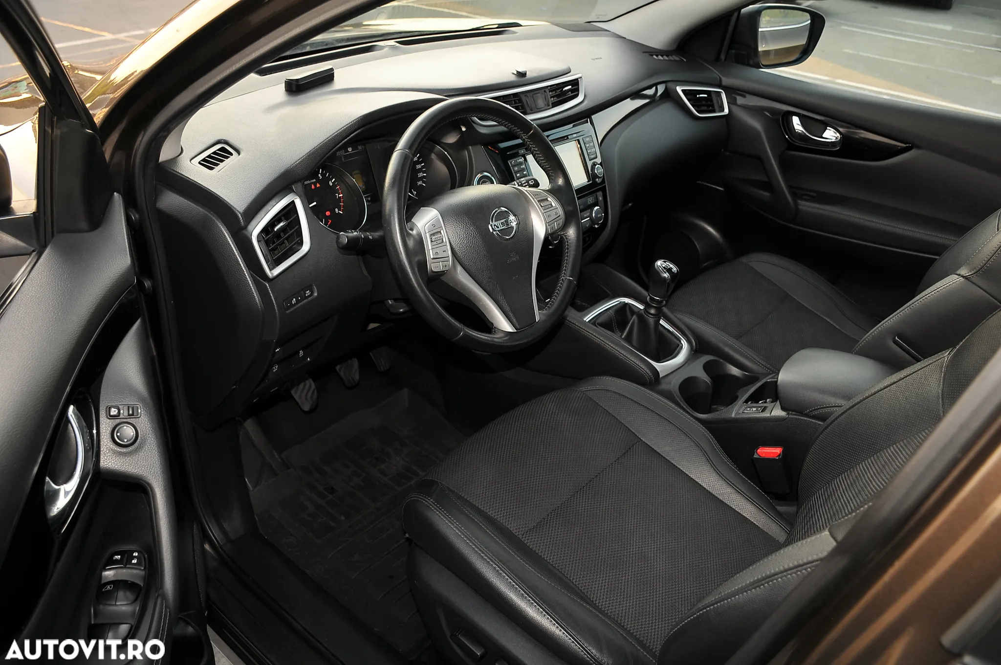 Nissan Qashqai 1.6 DIG-T TEKNA - 12
