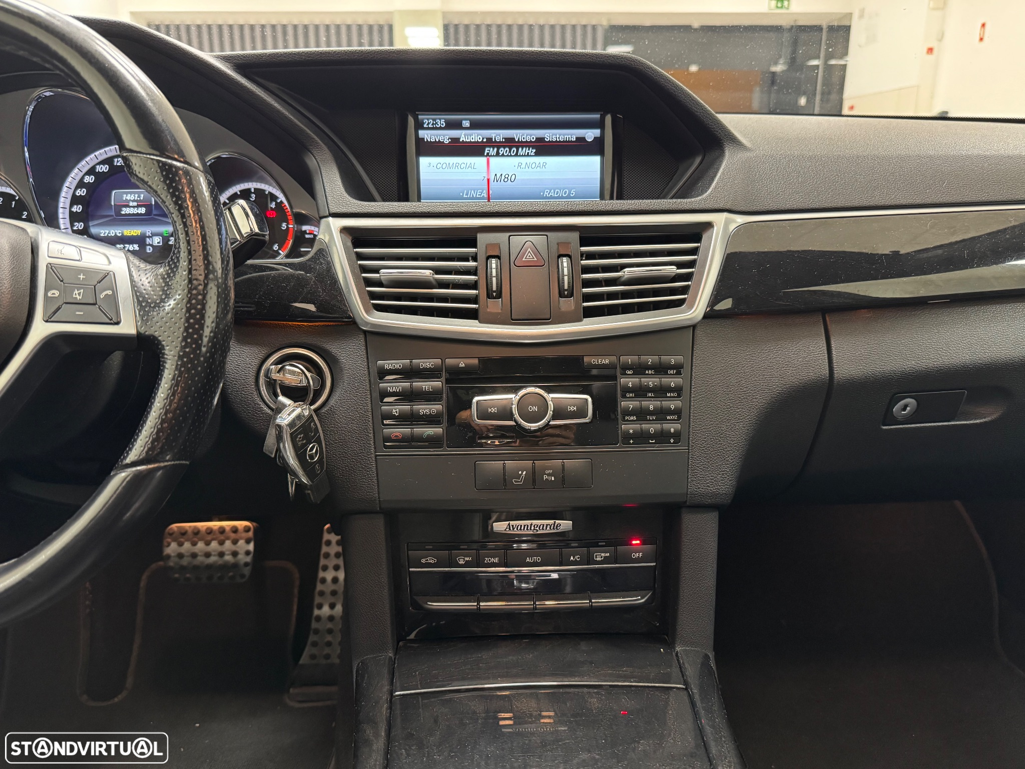 Mercedes-Benz E 300 Bluetec Hybrid Avantgarde - 28