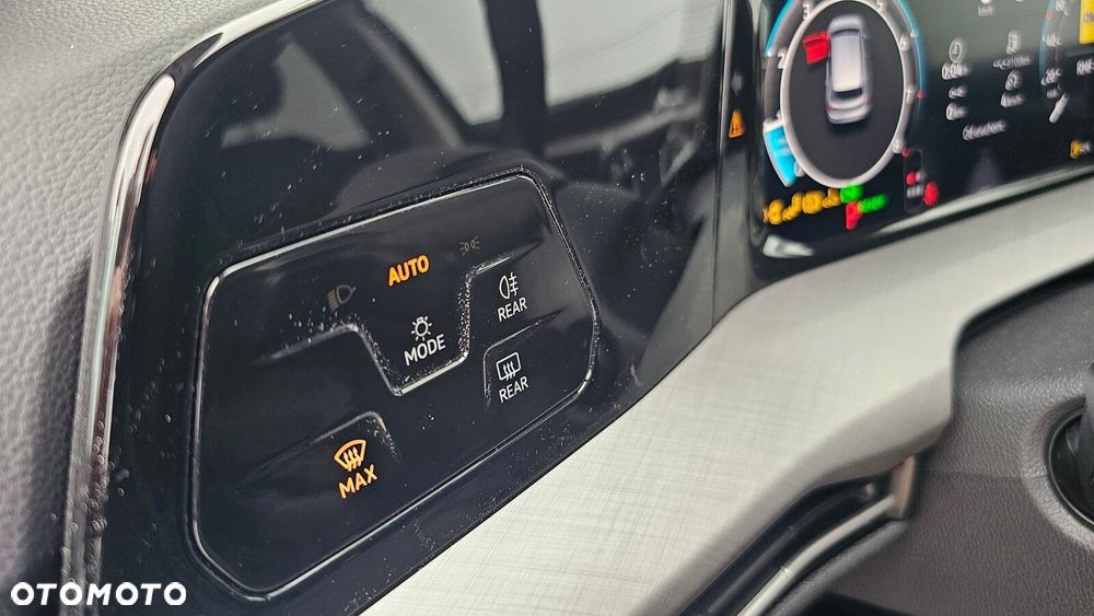 Volkswagen Golf - 18