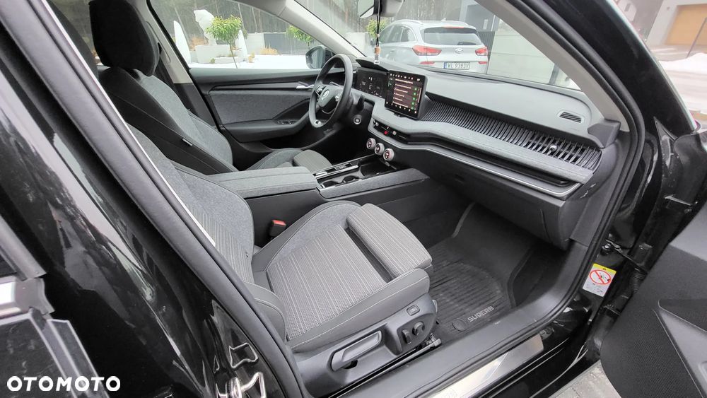 Skoda Superb 1.5 TSI mHEV Selection DSG - 35