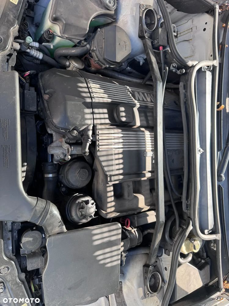 BMW Seria 3 - 12