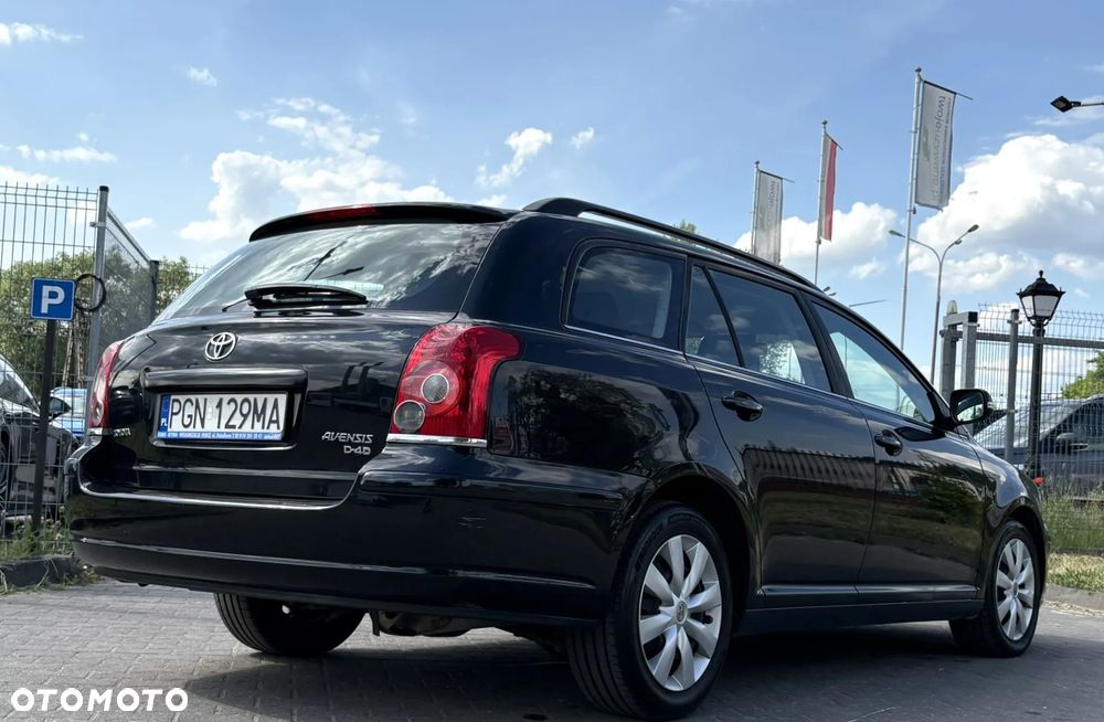 Toyota Avensis 2.0 D-4D - 8