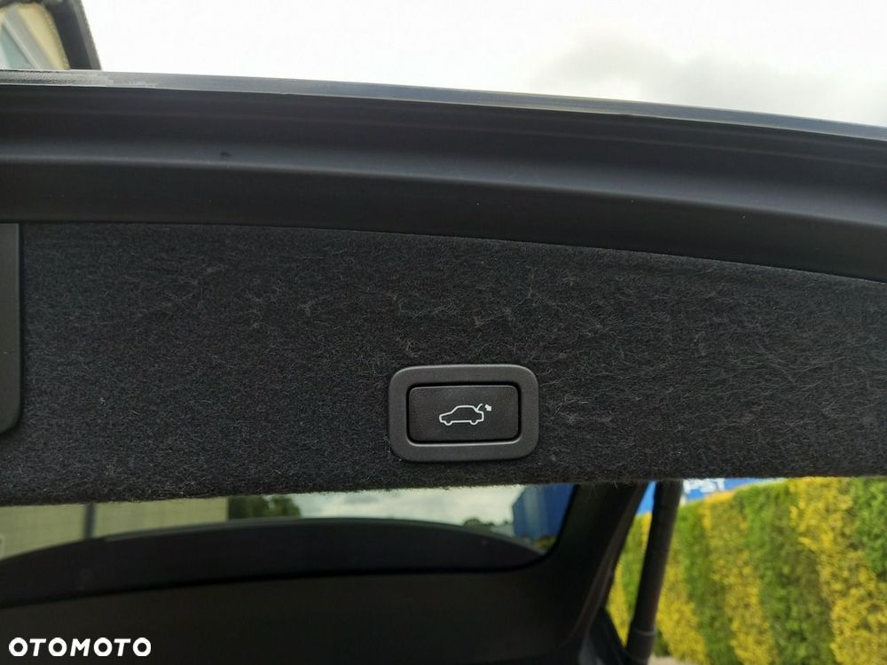 Volvo XC 60 D3 Drive-E Ocean Race - 22