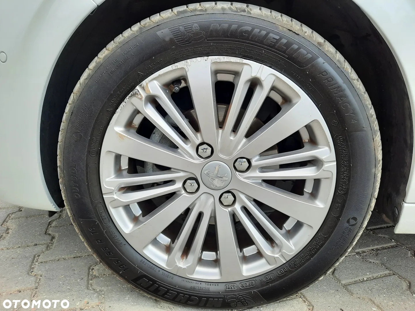 Peugeot 208 PureTech 110 Stop & Start EAT6 Allure - 10
