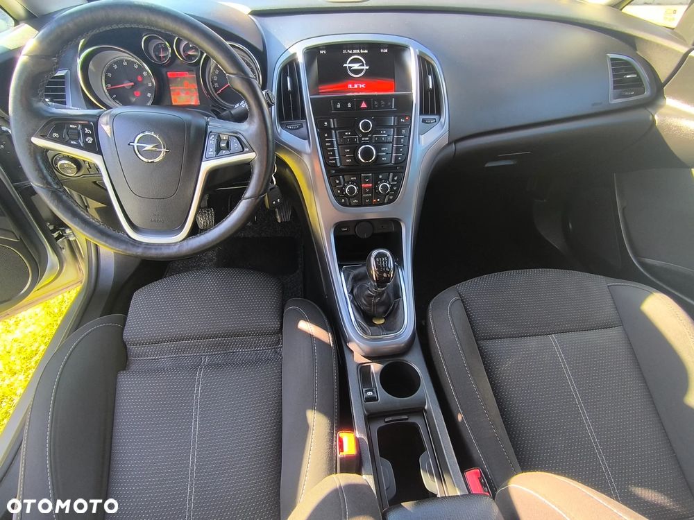 Opel Astra - 9