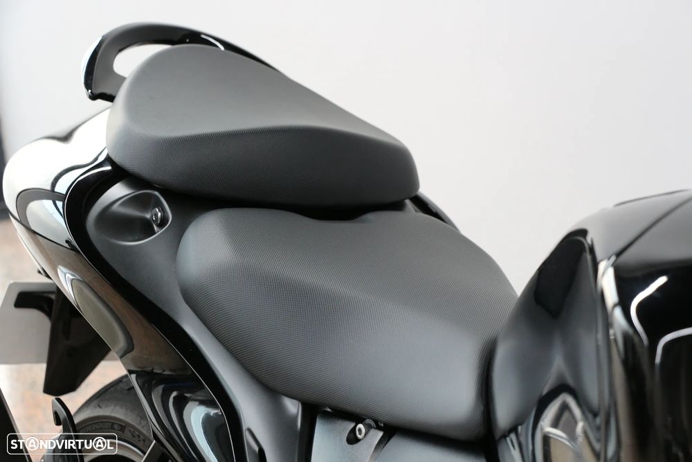 Suzuki GSX Hayabusa - 7