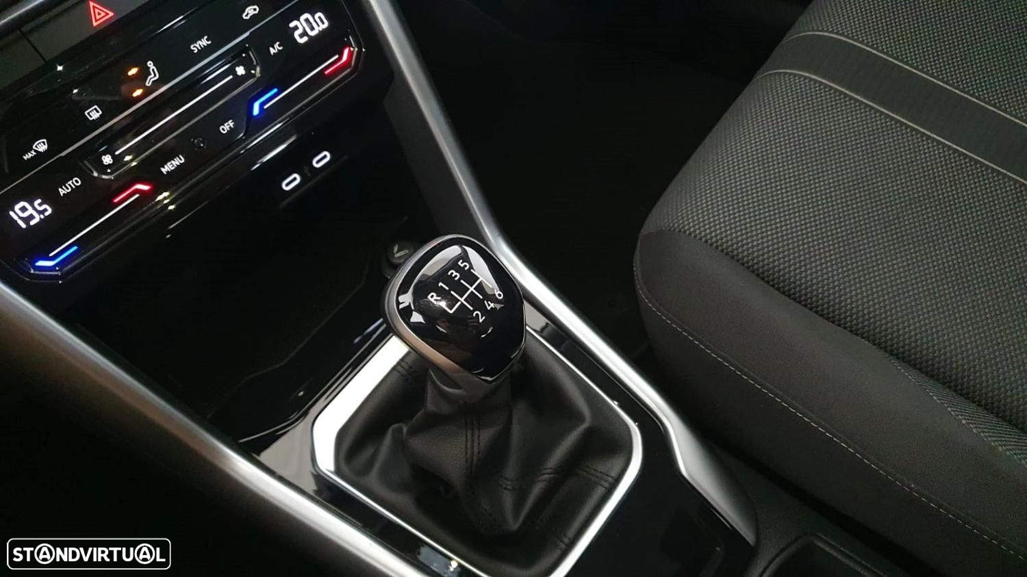 VW T-Roc 1.0 TSI Life - 28