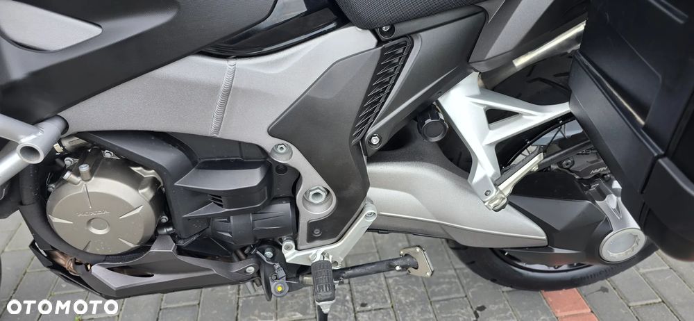 Honda VFR - 41