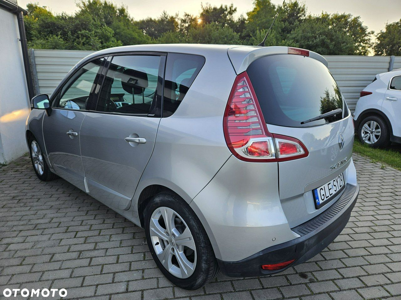 Renault Scenic 1.4 16V TCE Privilege - 2