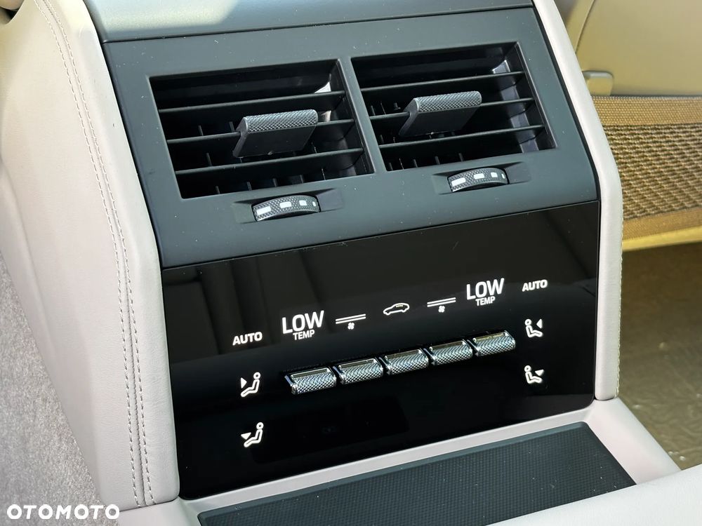 Porsche Panamera 4 - 31