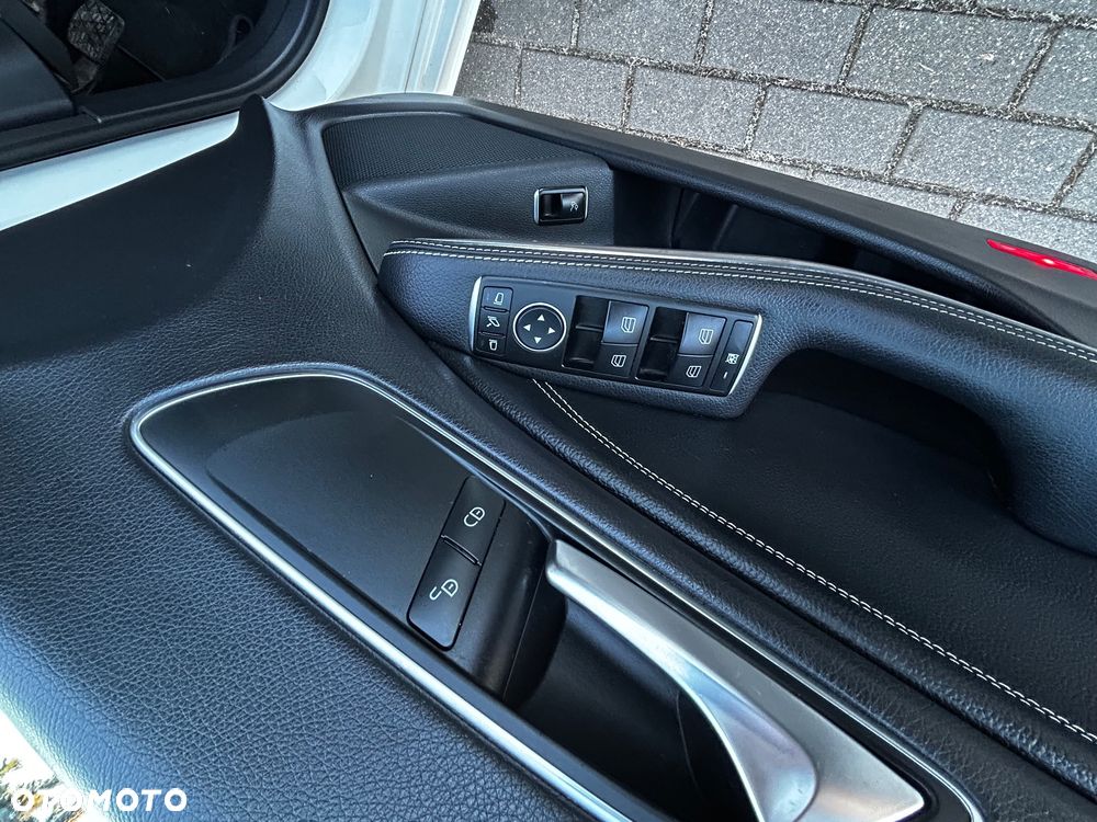 Mercedes-Benz CLA 180 BlueEffICIENCY Edition - 22