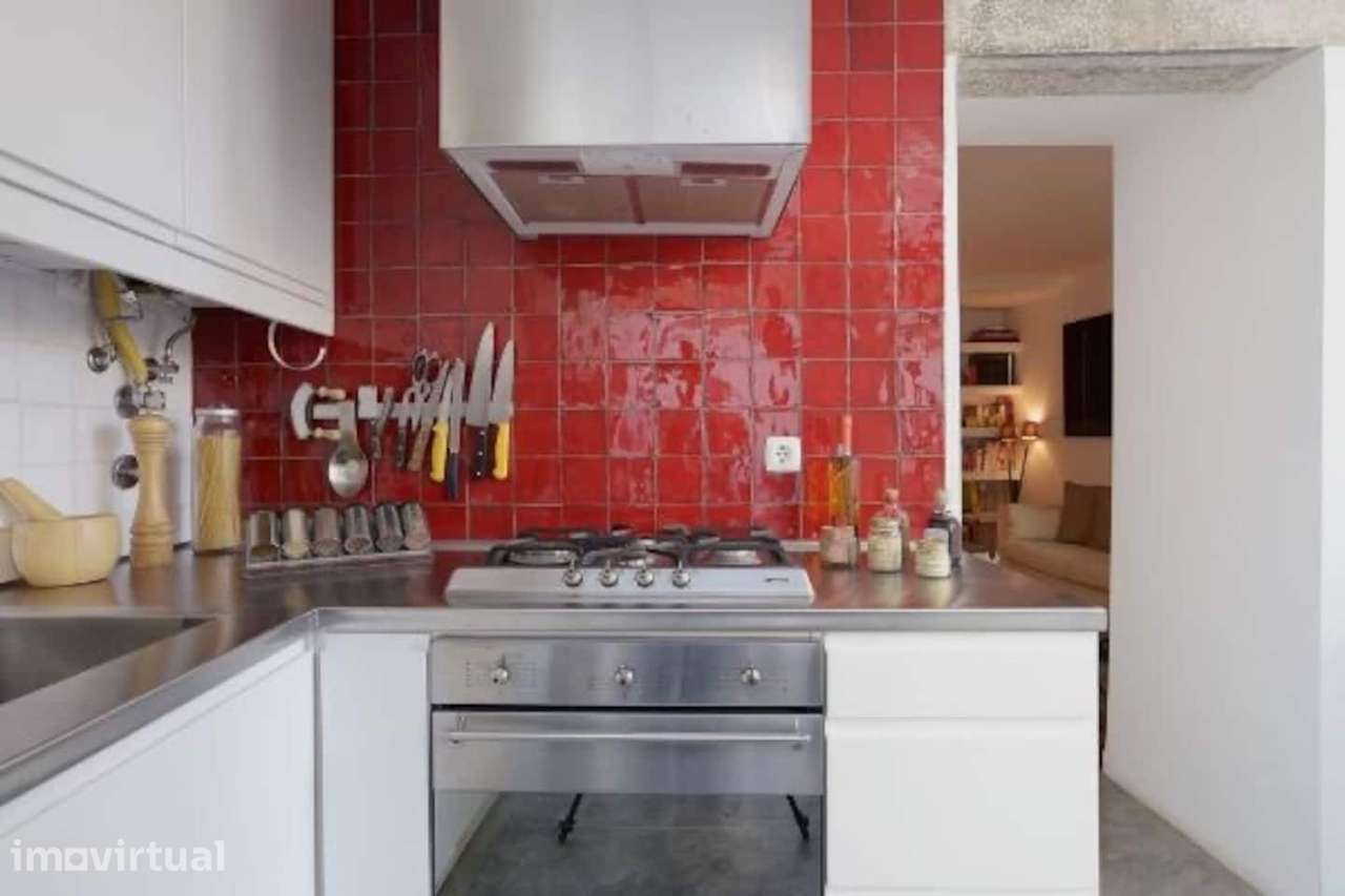 Apartamento T1 com varanda, terraço e móveis incluídos - Grande imagem: 4/10