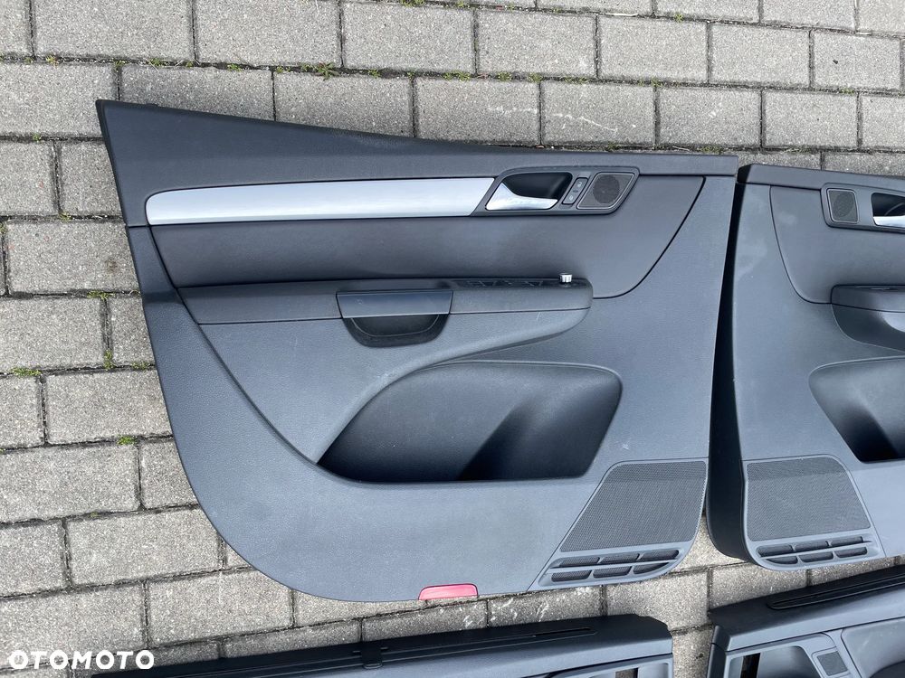 VW SHARAN II 10- Boczki Tapicerka drzwi komplet Europa skóra czarne - 5