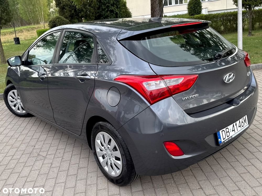 Hyundai i30 blue 1.6 CRDi Passion - 25