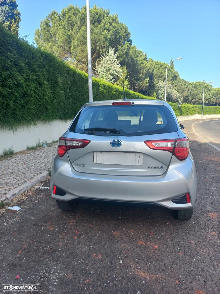 Toyota Yaris 1.5 HSD Exclusive - 8