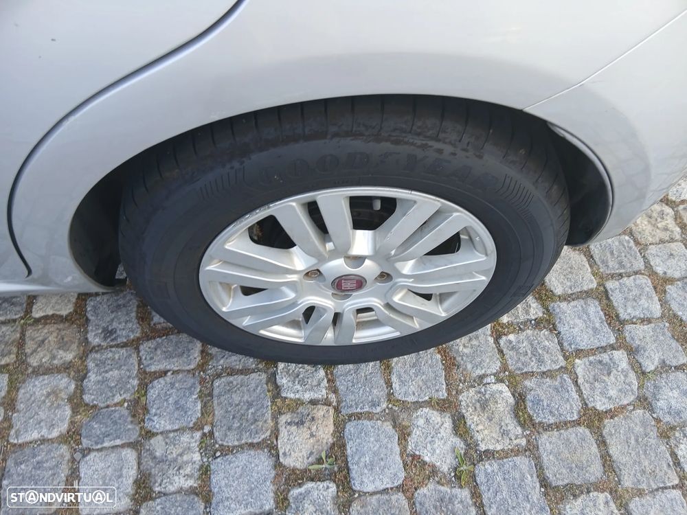 Fiat Grande Punto ver-1-2-free-start-stop - 16