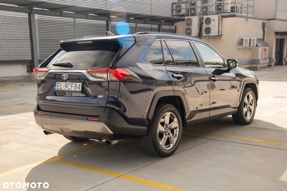 Toyota RAV4 - 16