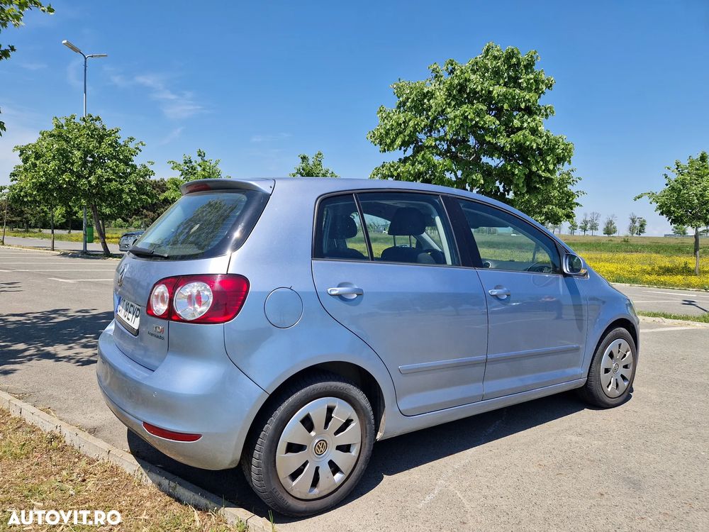 Volkswagen Golf 1.6 TDI DPF BlueMotion Technology Style - 4