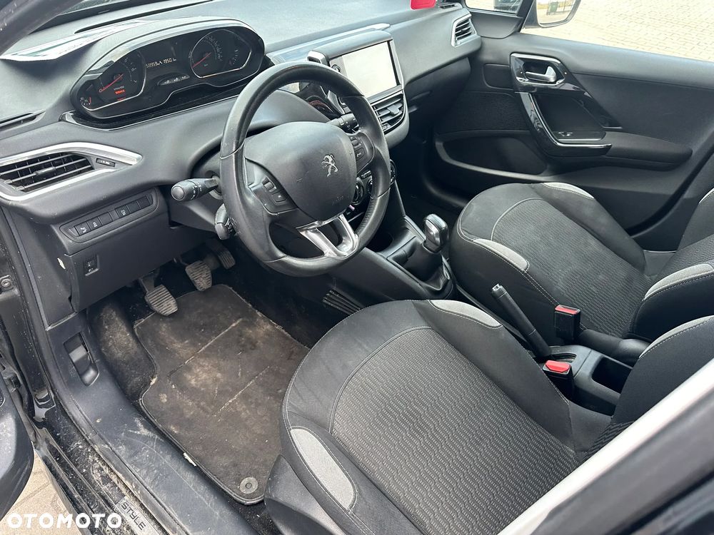 Peugeot 208 82 PureTech Style - 7