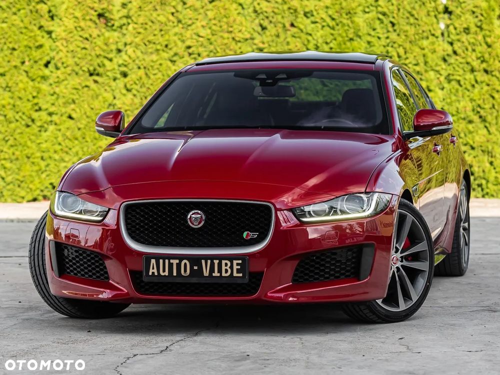 Jaguar XE - 5