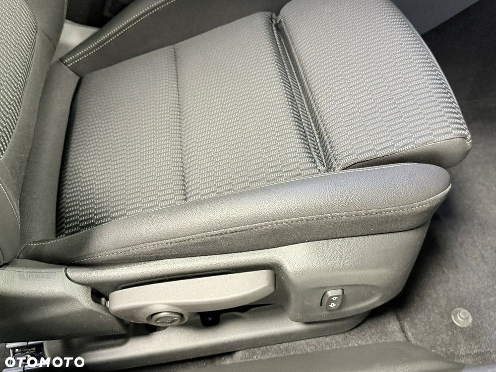 Opel Insignia - 18