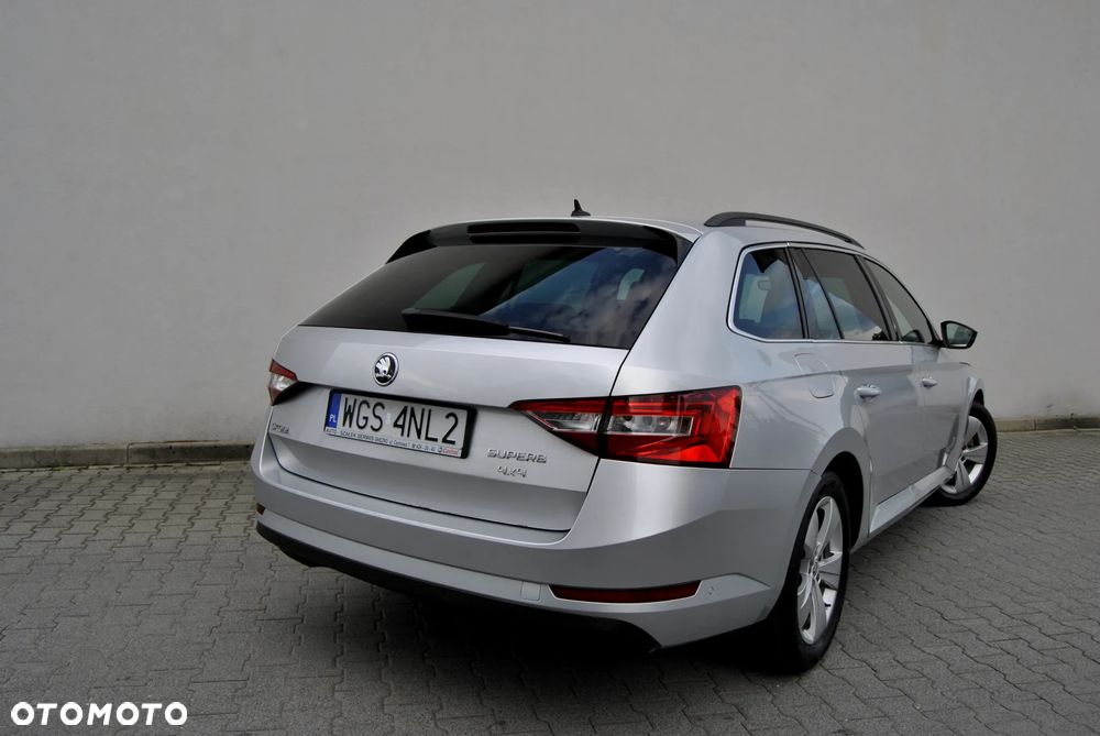 Skoda Superb 2.0 TDI 4x4 DSG Style - 9