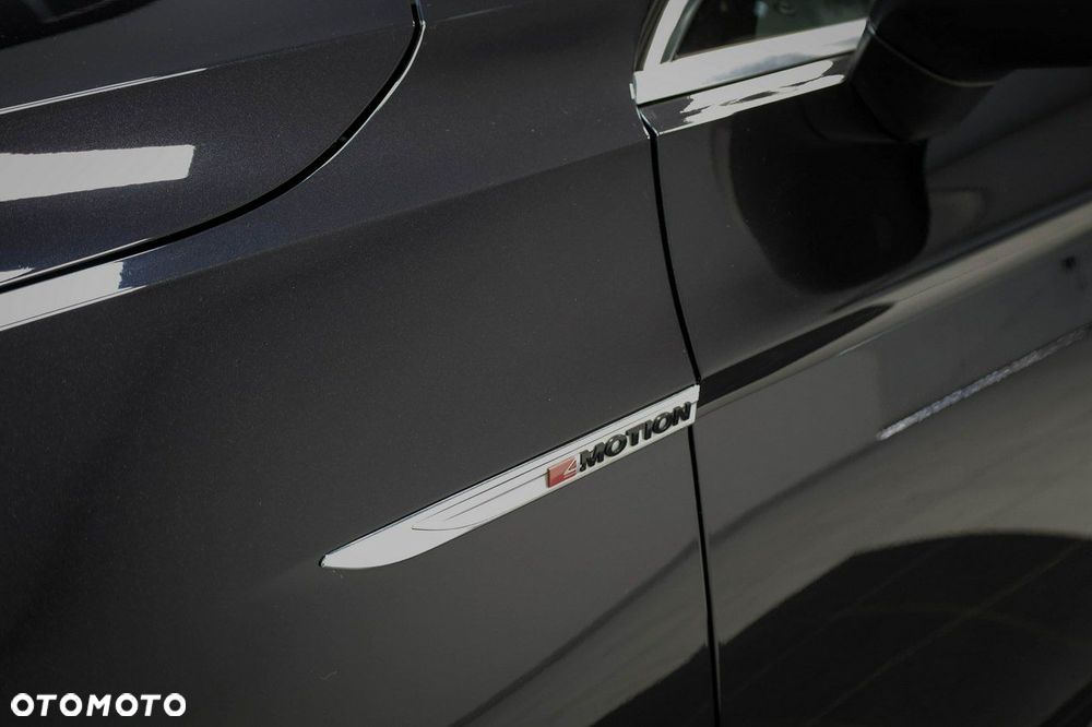 Volkswagen Passat - 20