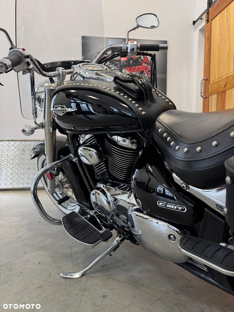 Suzuki VL 800 Volusia - Boulevard C50 - 19