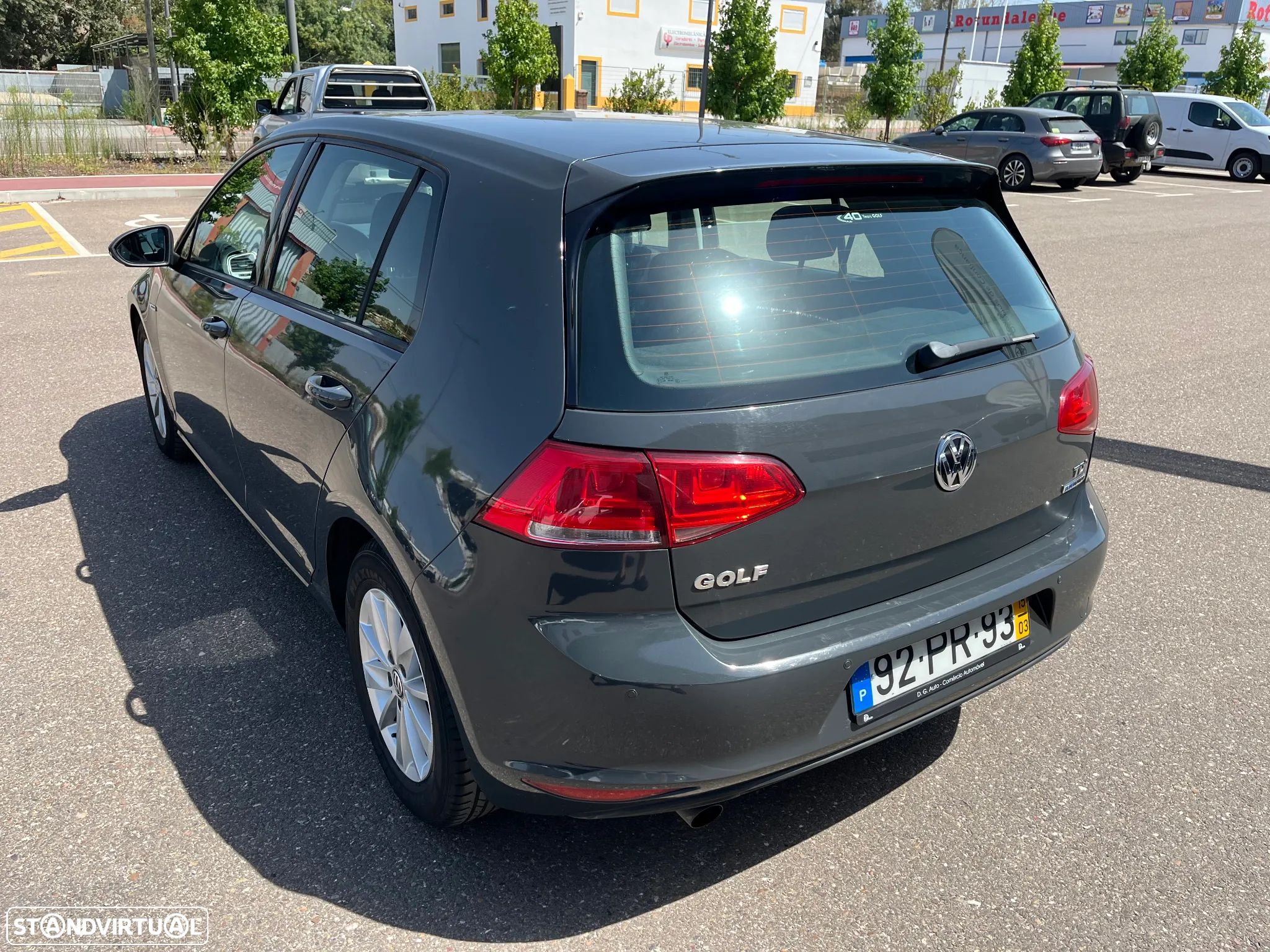 VW Golf 1.6 TDi BlueMotion Confortline - 3