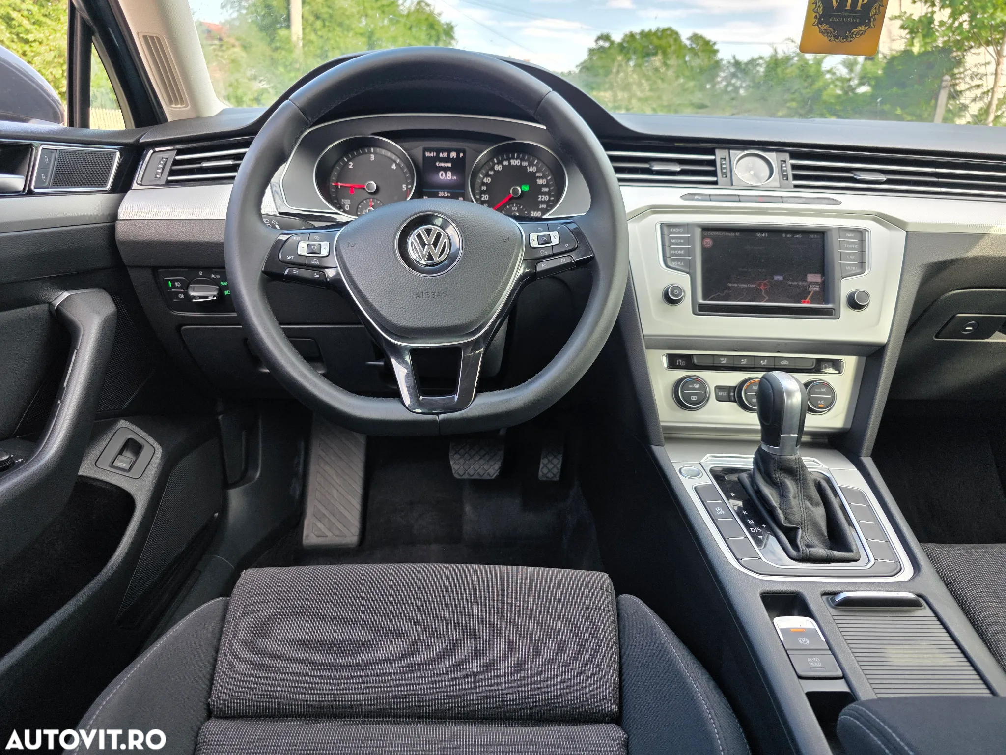 Volkswagen Passat 1.6 TDI (BlueMotion Technology) DSG Trendline - 13
