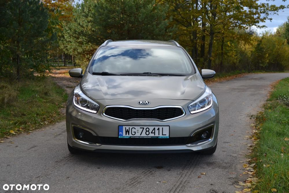 Kia Ceed 1.6 GDI Dream Team Edition - 2