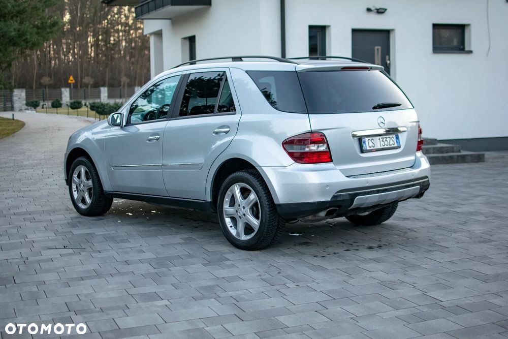 Mercedes-Benz ML - 24