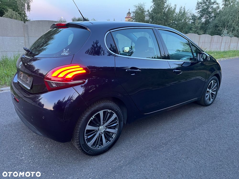Peugeot 208 - 9