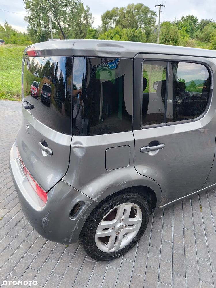 Nissan Cube - 12