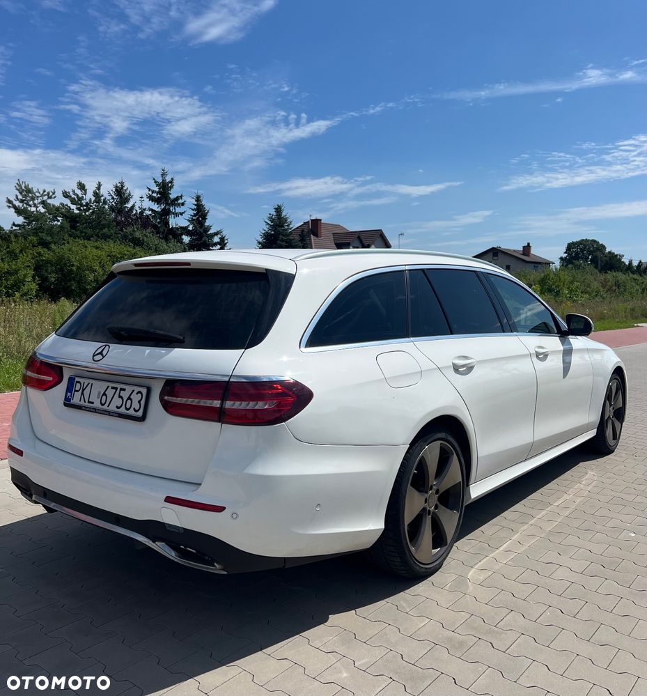 Mercedes-Benz Klasa E 220 d 9G-TRONIC - 4
