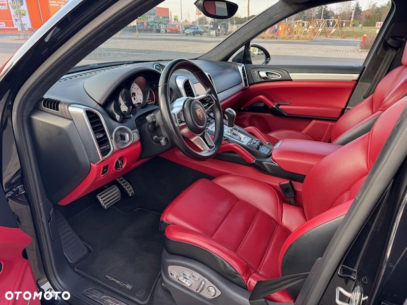 Porsche Cayenne - 8