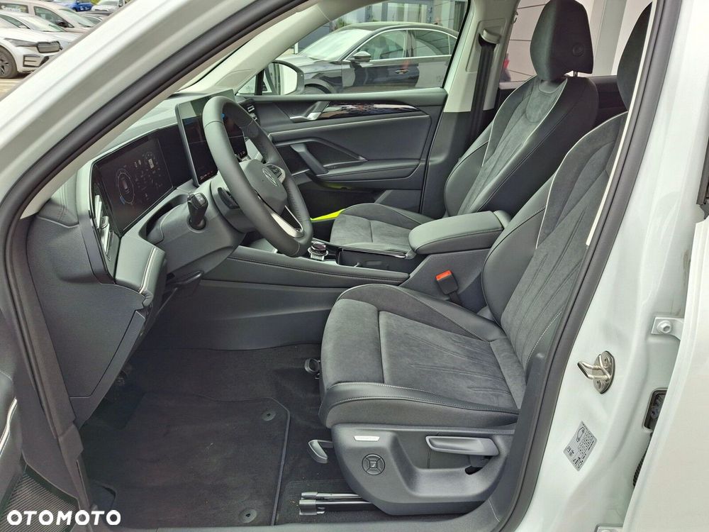 Volkswagen Tiguan - 11