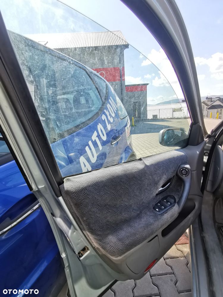 Drzwi Renault Laguna II 2002r - 2