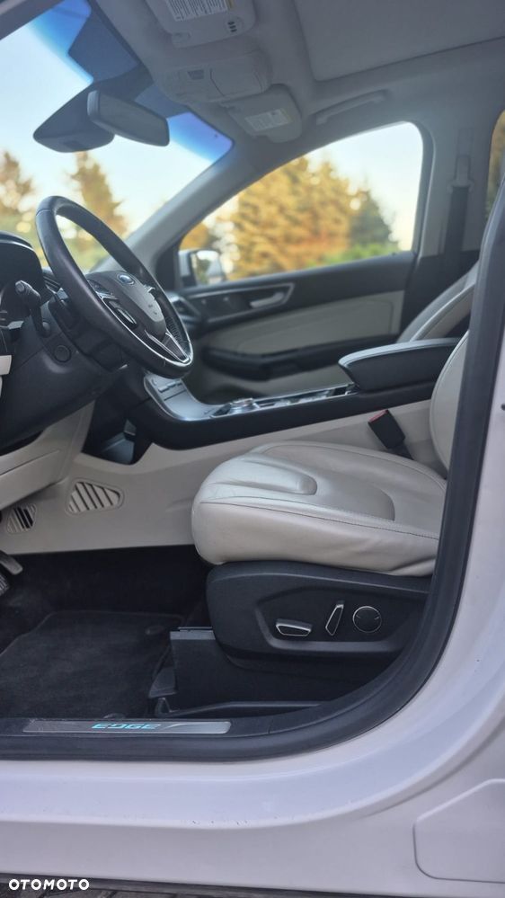 Ford Edge - 15