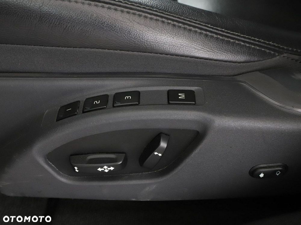 Volvo XC 60 D4 Geartronic Summum - 34